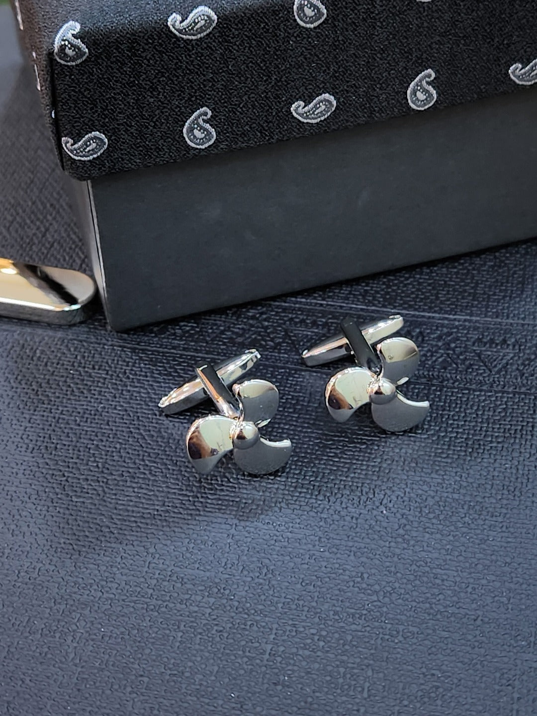 Aerophile Cufflinks - QUEENS JEWELS